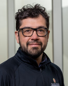 Headshot of Victor Zavala